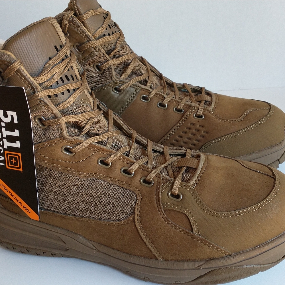 BRAND NEW 5.11 HALCYON Tactical Boots - 9.5M Coyote Tan